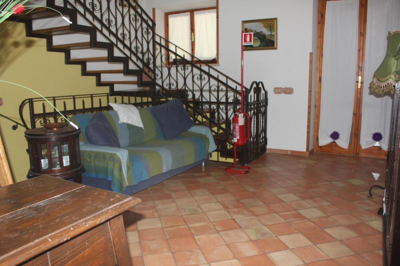 Agriturismo Il Castagneto Supino Exteriör bild