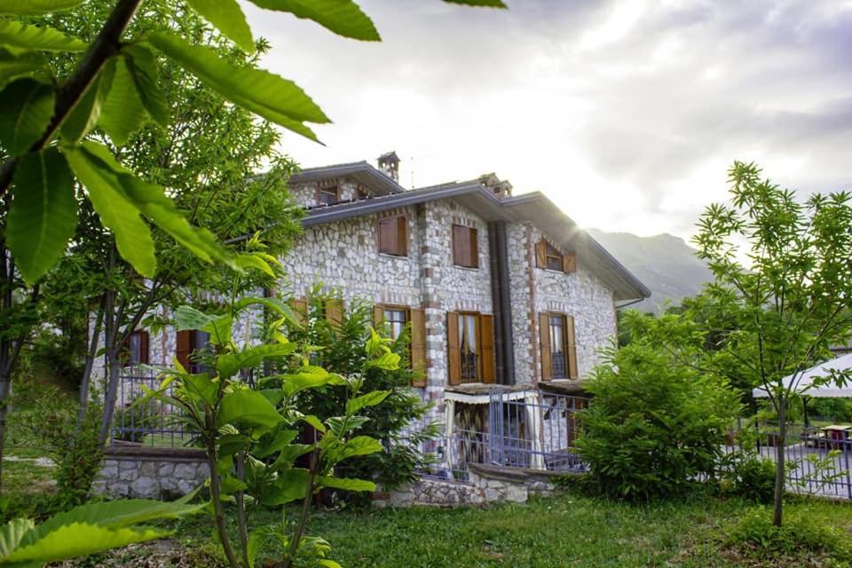 Agriturismo Il Castagneto Supino Exteriör bild